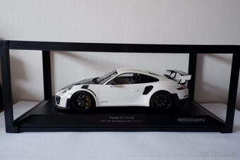 Porsche 911 GT2RS White/Black - 2
