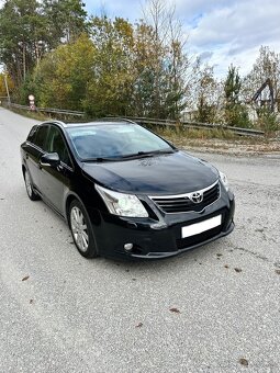 2011 Toyota Avensis 2.2 110kw FULL výbava - 2