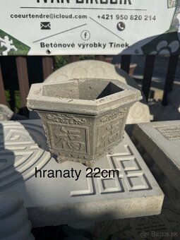 Betónové kvetináče,zvieratá,lavičky doplnky do zahrady . - 2