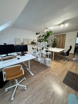 Miesto v zdieľanej kancelárii v Tvrdošíne. - 2