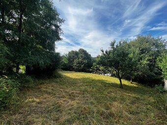 POZEMOK S POTENCIÁLOM V KRÁSNOM PROSTREDI V BLÍZKOSTI LESA - 2