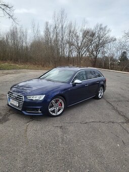 Audi S4 avant quattro - 2