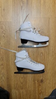 Dievcenske korcule Sulov, EU40 - 2