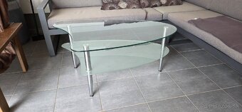 Skleneny stolik - 2