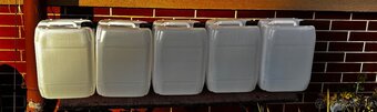 Plastové kanistre 20l - 2