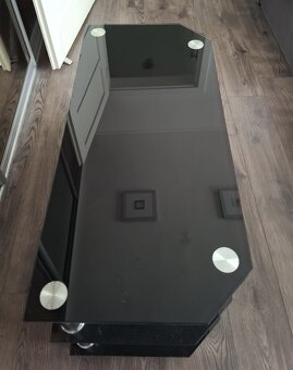 Stolík pod TV - 2