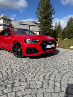 Audi RS4 COMPETITION MATRIX VIRTUAL Red/Black - 2