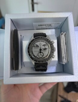 Hodinky Omega x swatch mission to earthphase - 2