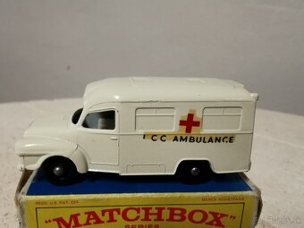 Matchbox lesney regular Ambulancia No14 - 2