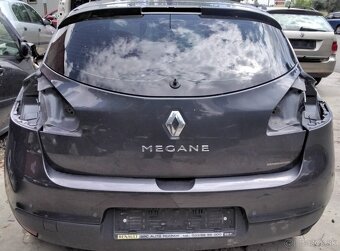 Renault Megane 1.6 2011 predám MOTOR K4MV8, DVERE, NÁRAZNÍK, - 2