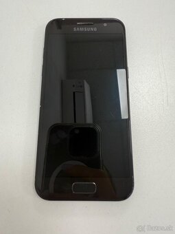 Samsung Galaxy A3 (2017) - 2
