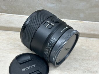 Sony E 11mm f/1.8 - 2
