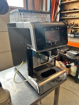 Kávovar Cimbali Q10 superautomatic - 2