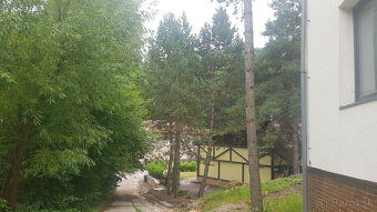 Predám budovu so 7 apartmánmi vo výstavbe vo Vyhniach. - 2