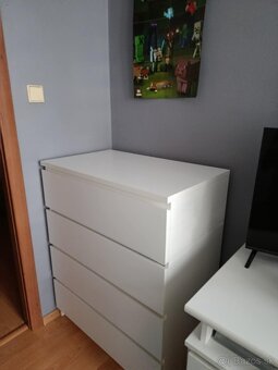 Komoda - 2