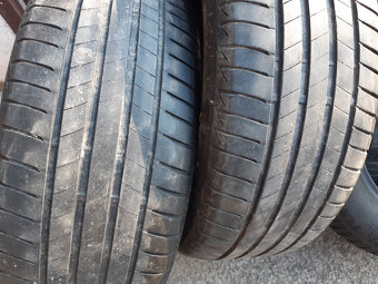 Bridgestone 235/55 R17 99W - 2