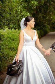 Saténove svadobné šaty - 2