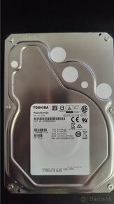 4 / 16TB  Toshiba disky - 2