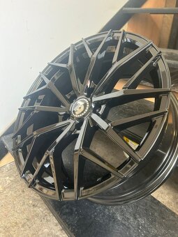 Elektrony,Disky Seventy9 Sv-C 8x18 5x114.3 ET40 - 2