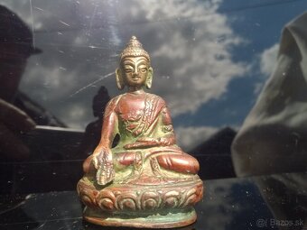 Bronzová socha budha - 2