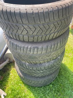 Predám pneu 225/40 R18 4ks - 2