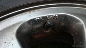 Sada elektrónov R16 z Ocavie 1 - 2