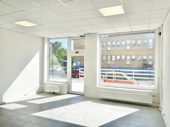 Ponúkame na prenájom obchodné priestory s rozlohou 128 m2 - - 2