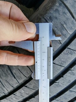 235/50r20 - 2
