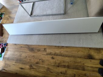 Dlhá polica IKEA - 2