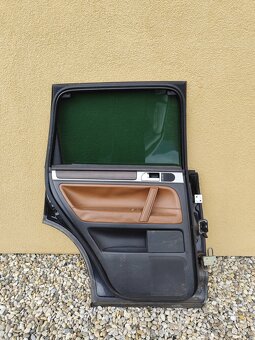 Zadné ľavé  dvere VW TOUAREG 7L - 2