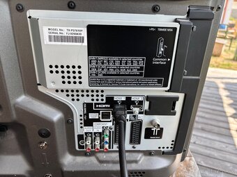 Panasonic Viera 37 plazma - 2