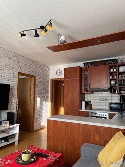 PREDAJ 3 izb. bytu - Rovinka, Železničná, 44m2 + balkón - 2