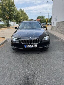 BMW F11 2011 530d 248t km 3.0d Automat kůže nové přední brzd - 2