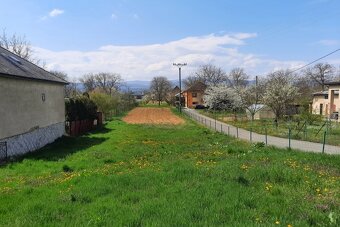 Na predaj pozemok v obci Komárany- okres Vranov nad Topľou - 2