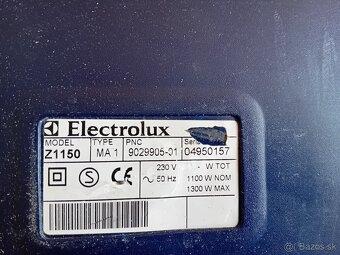 Predam vysávač Electrolux - 2