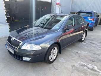 Skoda Octavia 1.6 benzín - 2