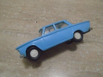 Stara Hračka  Fiat 1300 KDN - 2