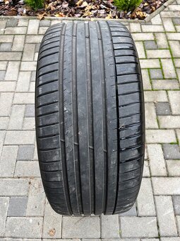 Predám Pneu Michelin 285/40r21 - 2