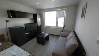 PRENÁJOM 1.IZBOVÝ BYT-STRED - 2