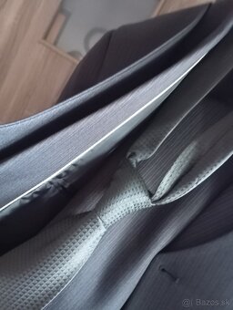 Mám na predaj značkovy oblek - 2