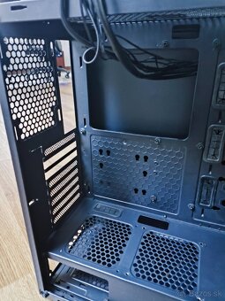 ATX Skrinka - Silentium PC Armis AR5X TG RGB - 2