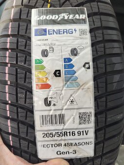Celoročne pneumatiky Goodyear 205/55 R16 - 2