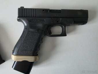 Glock 19, magwell, base pad Taran Tactical - 2