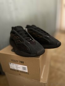 Adidas Yeezy 700 V3 clay brown - 2