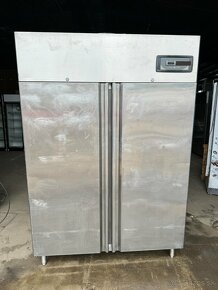 Nerezová lednice dvoudveřová 140x82x205cm - 2
