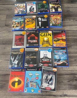 Predávam Playstation 2 s hrami a ovládačmi - 2