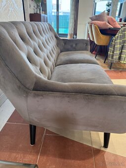 Elegantný gauč - 2