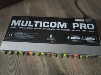 Behringer Multicom PRO 4400 - 2