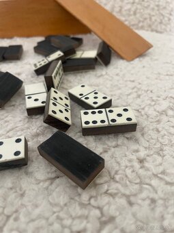Domino - 2