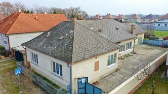 4 IZBOVÝ RODINNÝ DOM V STREDE OBCE, ČIASTOČNÁ REKONŠTRUKCIA - 2